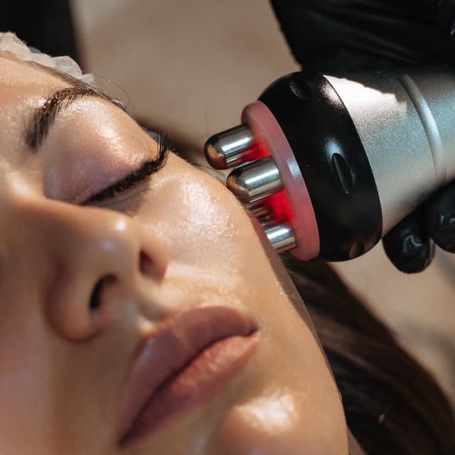FACIAL CONTOURNING at Remake Beauty Studio San Juan in San Juan, TX